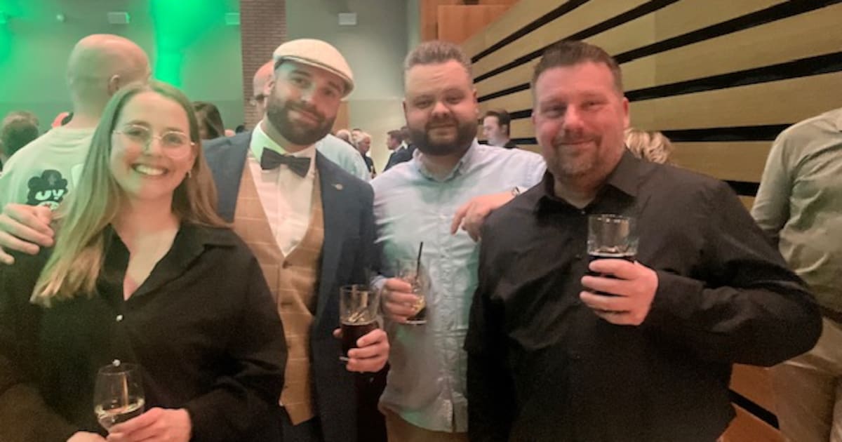 Partij 18PLUS is grote winnaar verkiezingen Ridderkerk: ‘Dit is echt geweldig’