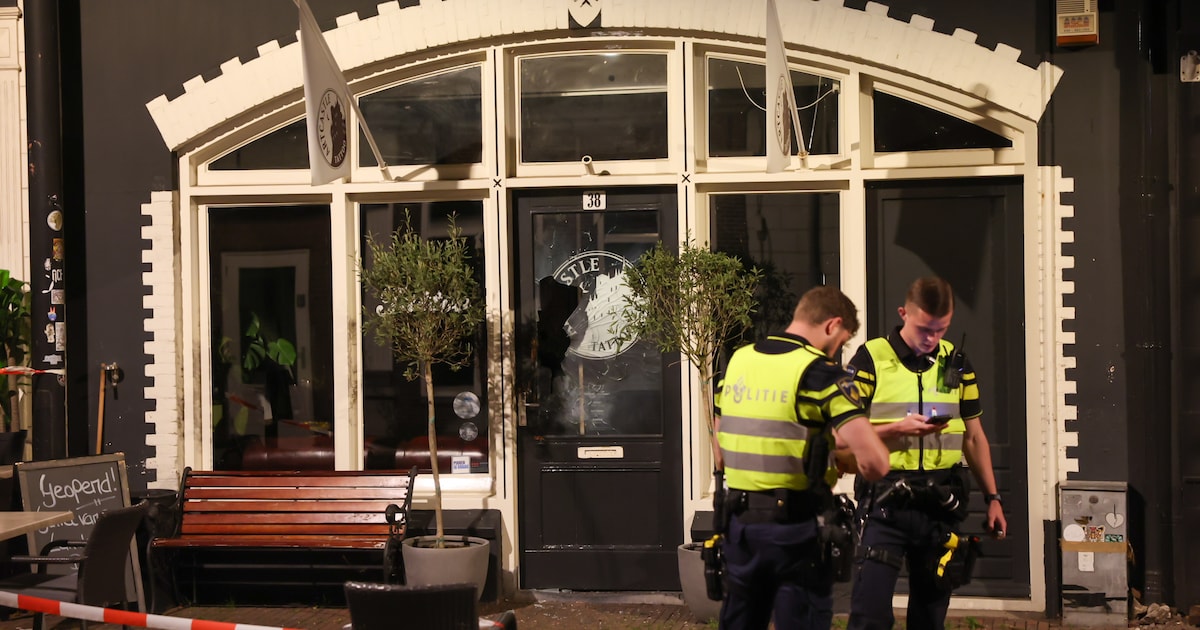 Explosie beschadigt voordeur van pand in Zeist