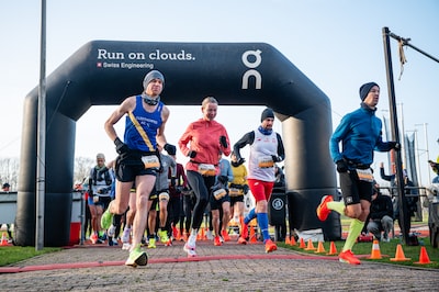Mascha loopt 100 mijl in recordtijd: ‘Vanochtend gewoon de kinderen naar school gebracht’
