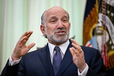 Bloomberg: US says ASML machines may be in China despite export restrictions