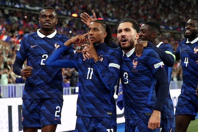 Zidane grijpt naast zege bij thuisdebuut: Italië houdt Frankrijk op 1-1 ondanks wereldgoal Olise