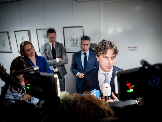 Veel boze reacties in de mailbox: oppositie worstelt met hulp aan het kabinet