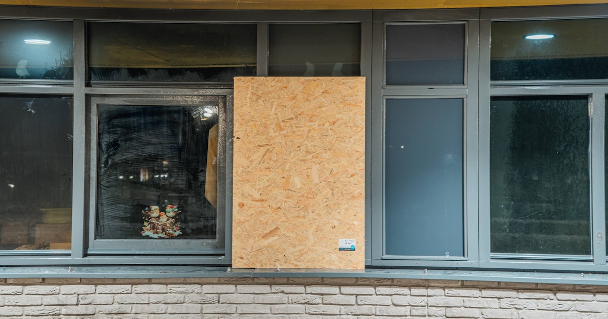 Ruit kapot, dan breekt er brand uit in klaslokaal van islamitische basisschool in Lelystad