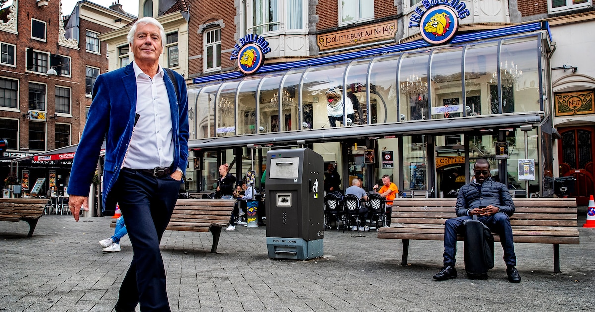 Klaas Wilting speelt politievoorstelling 'Code Blauw' in Huis van Eemnes