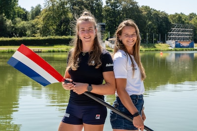 Lisa en Lisanne verdedigen beiden hun titel op WK roeien: ‘Sta er wel eens bij stil hoe bizar hard h