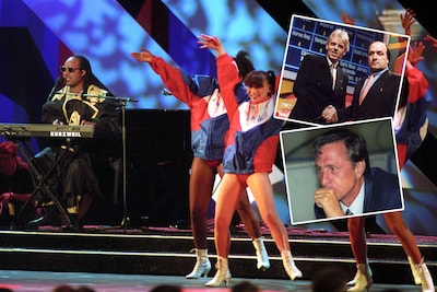 WK-loting 1993 ontaardde in pure dorpsrel: showgirls, Stevie Wonder... en Johan Cruijff die zijn telefoon niet opneemt