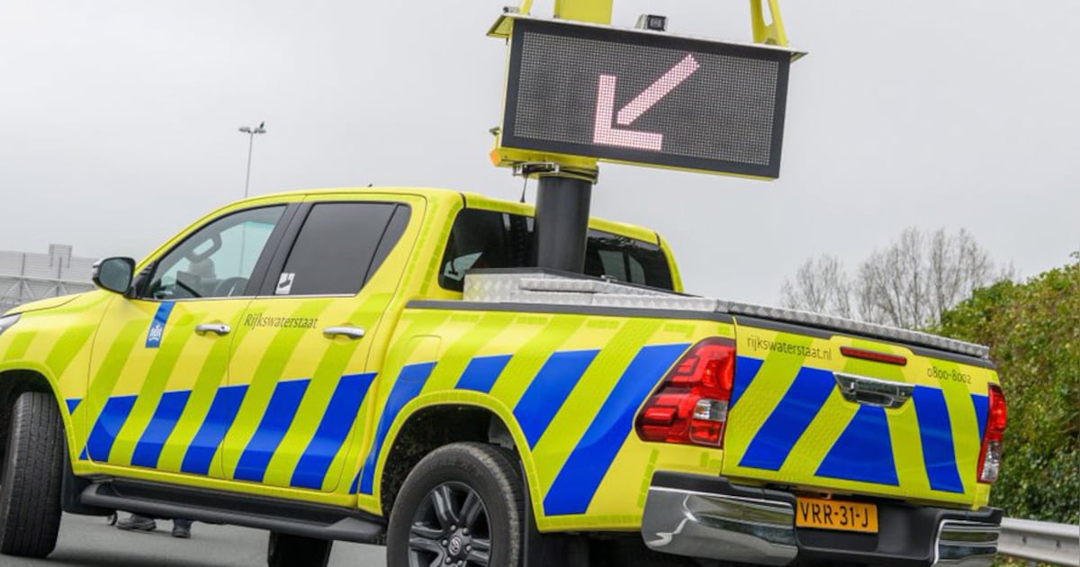 Meerdere voertuigen botsen op elkaar op A4 bij Hoogerheide