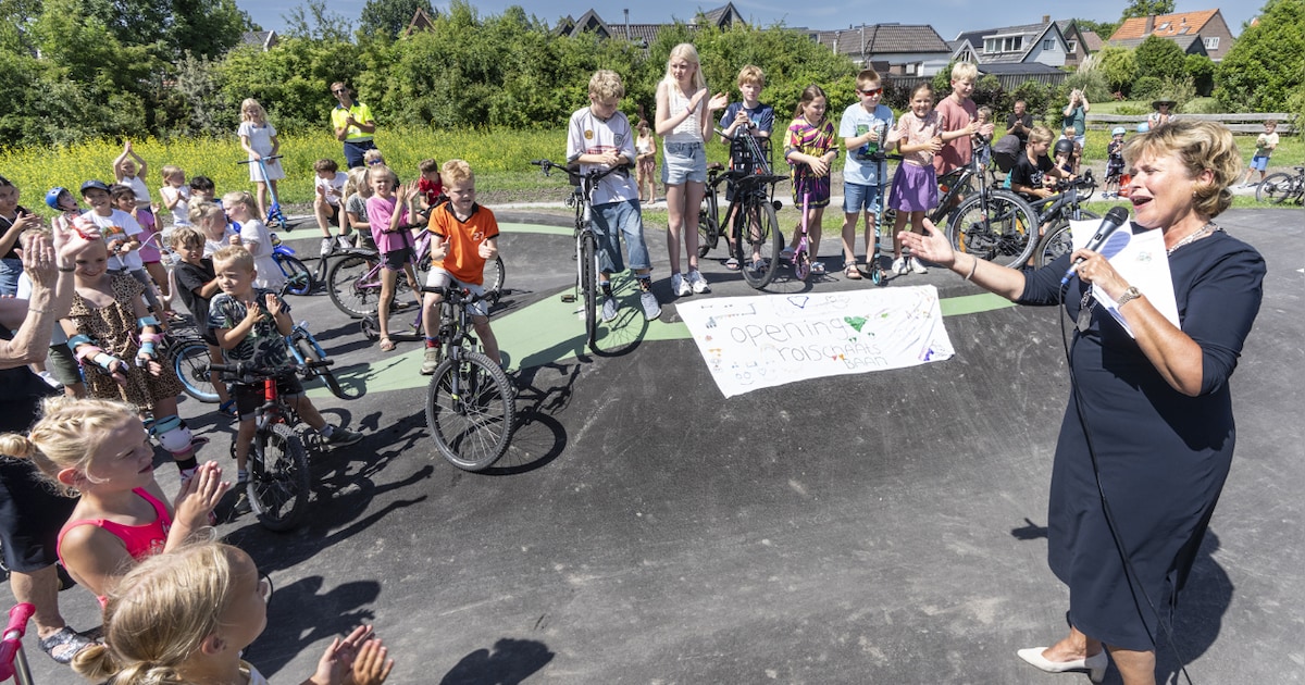 Nieuw rolschaatspad geopend in Waarland