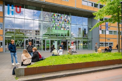Öğrenciler için hayal kırıklığı yaratan mesaj: Utrecht Bilim Parkı'ndaki yeni süpermarket ancak 2032'den sonra