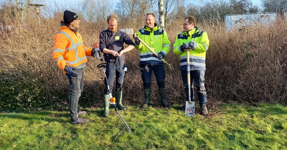 Hek geramd, sloten geforceerd, auto volgepakt: derde inbraak bij Steenwijks arbeidsbedrijf legt werk