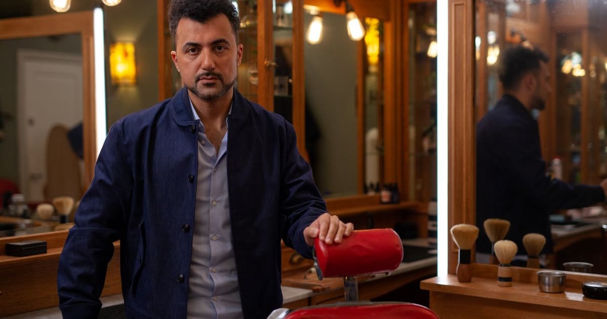 Özcan Akyol brengt De Klassenmigrant naar Veenendaal