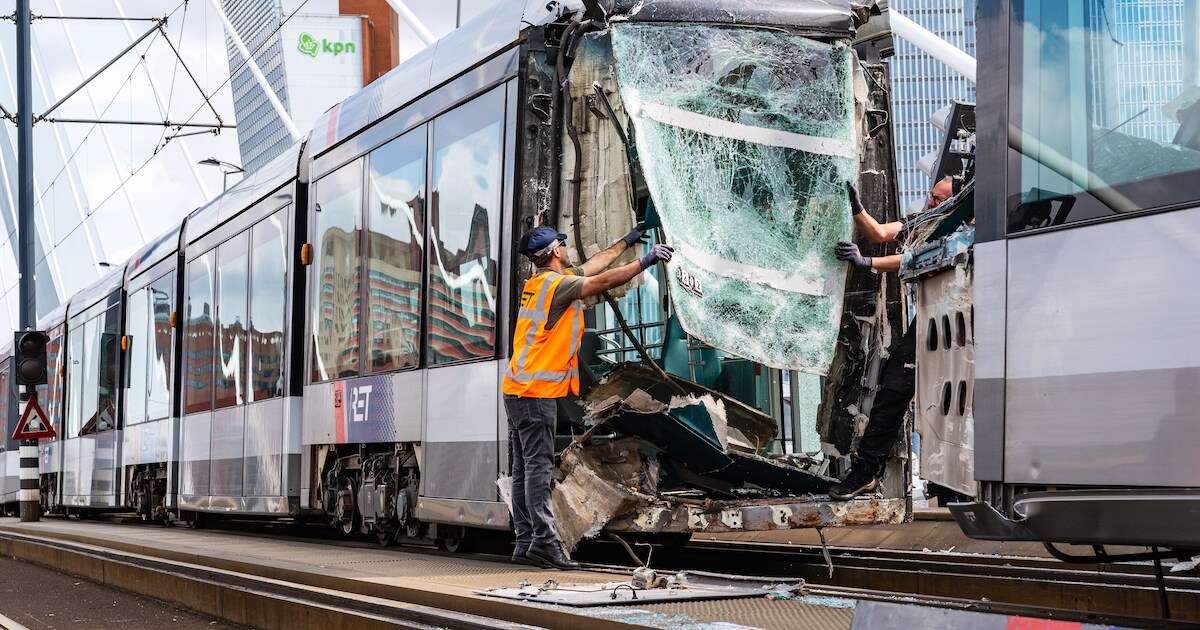 RET bestuurder Die Op Erasmusbrug Achterop Tram Klapte Is Nog Niet Aan 