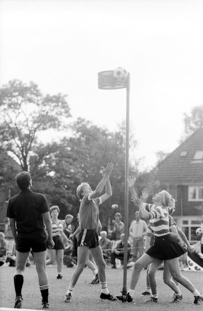 KV Wageningen ontvangt Koninklijke Erepenning