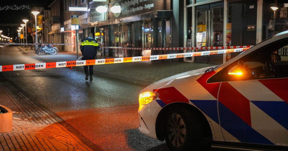 Zwaargewonde man met steekwond meldt zich in ziekenhuis na mogelijk geweldsincident in Leeuwarden