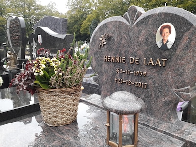 Dochter Nina wacht al acht jaar op gerechtigheid voor haar vermoorde moeder: ‘Wij zullen daar met z’