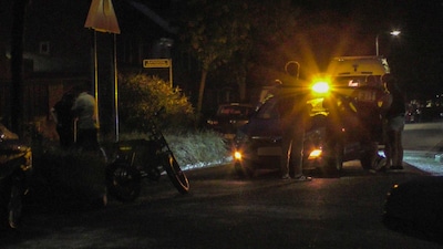 Auto en fatbike botsen in Oss