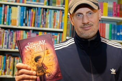 Schrijver Pieter Koolwijk (51) over zijn kinderboeken: ‘Ik had dit als kind tof gevonden’