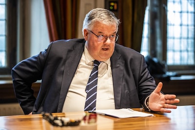 Advies van de man achter de noodsteunpunten: ‘Neem weer een vaste telefoon’