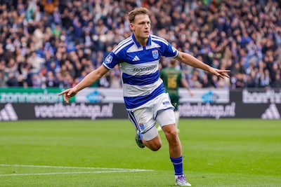 LIVE eredivisie | Thijs Oosting scoort weer twee keer tegen vader Joseph: PEC hard op weg naar welkome zege in IJsselderby