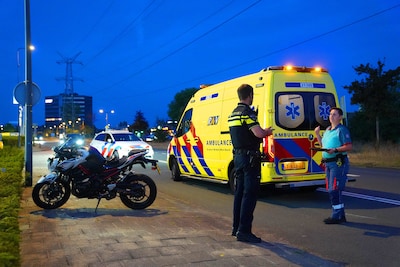 Motorrijder gewond bij botsing met auto in Den Bosch