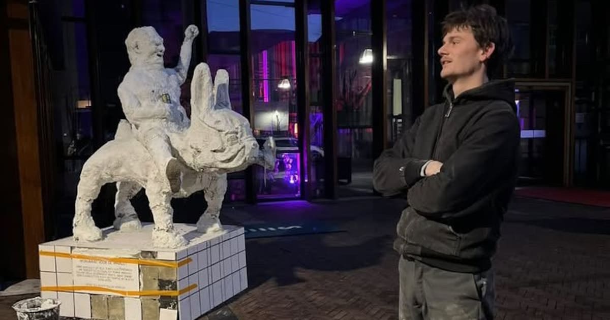 Ite maakte dit opvallende kunstwerk bij Theater de Spiegel, maar nu is ‘ie weg: ‘Er zat ongeveer 200