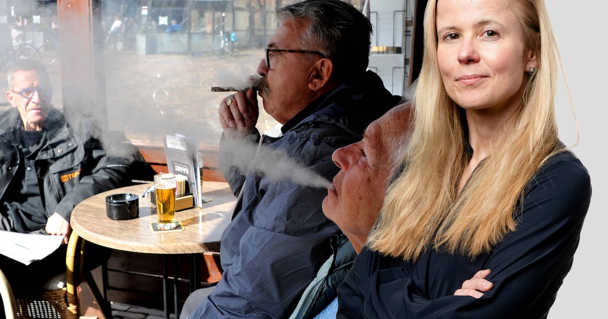 Moeten alle terrassen rookvrij worden, of sluiten we rokers dan te veel buiten?