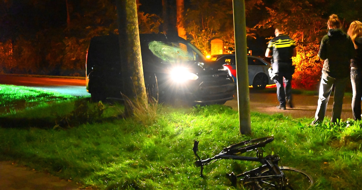 Voetganger gewond na botsing met auto in Warten