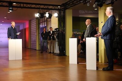 Partijen nog één keer in debat voor verkiezingsdag: ‘Hoe geven we dit eiland door een toekomstige ge