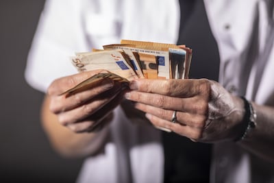 Onderzoeksjournalist Judith Spanjers vertelt in Apeldoorn over zorgfraude