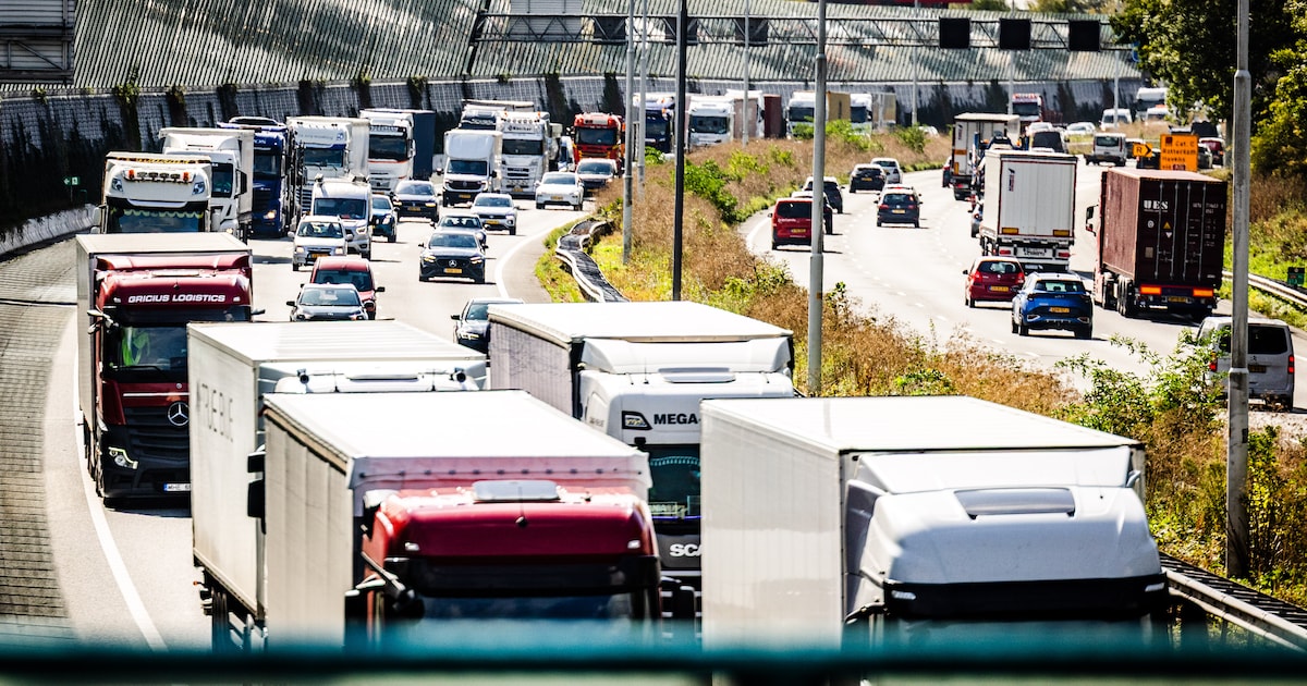 Verkeersblog: avondspits vrijwel voorbij, alleen nog vertraging in Zwijndrecht