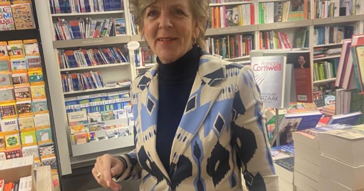Irma van boekhandel Van Kralingen in Breukelen gaat na 38 jaar met pensioen: ‘Ik heb hier kinderen z