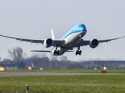 KLM-vlucht met lading coke nét voorkomen, 63 kilo onderschept op vliegveld Guyana: ‘Grote overwinning’