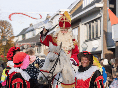 Bizarre situatie in Baarn lijkt scenario uit Sinterklaasjournaal, intocht op losse schroeven: ‘Te gek voor woorden’