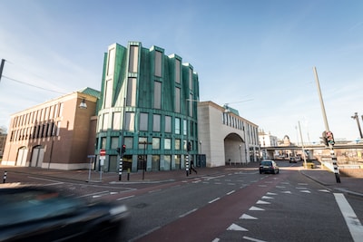 Ophef in Helmond: mbo-school koopt pand voor miljoenen zonder taxatie en weigert uitleg na kritische