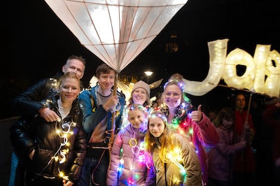 Waarom dit gezin al voor de vierde keer met de Sint Maarten Parade meeloopt: ‘Krijgen energie van he