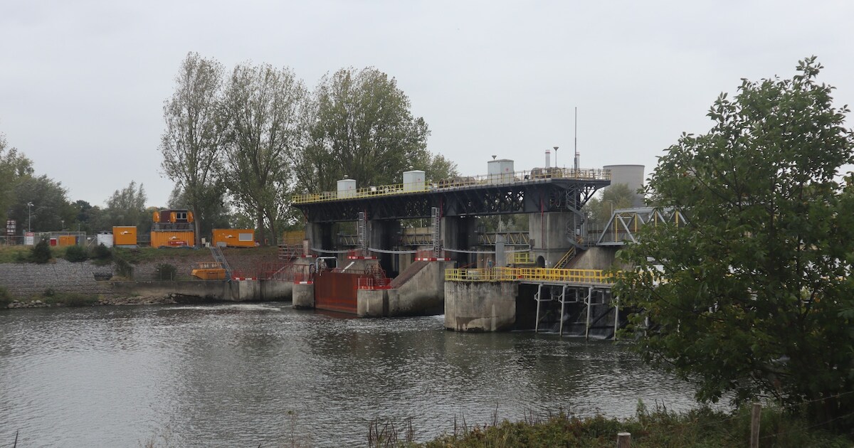 Fietsbrug Linne tijdelijk afgesloten voor onderhoud stuw