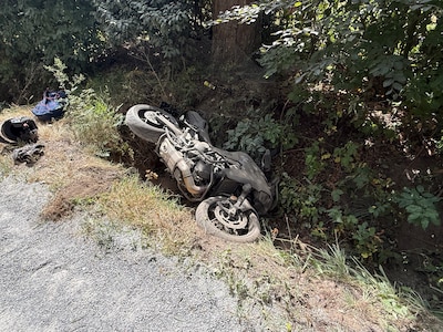 Motorrijder belandt in sloot bij Voorthuizen, nieuwe motor zwaar beschadigd