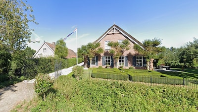 Gezien op Funda: bij deze woning kun je kamperen in de woonkamer