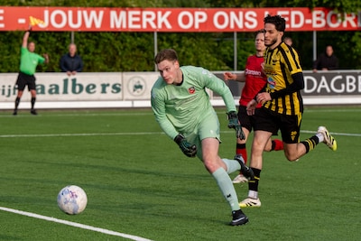 Beloningen stapelen zich op voor Bemmel-keeper Loek (21): wisselbokaal, NEC-tickets en een kans op n