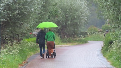 Welkom regenbuitje in Ewijk en nog net op tijd voor ‘fun in de botsautootjes’