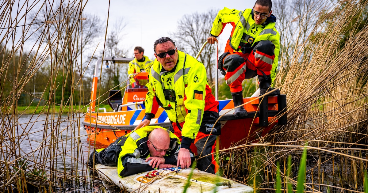 Grootschalige oefening reddingsbrigades op Zegerplas en Reeuwijkse Plassen