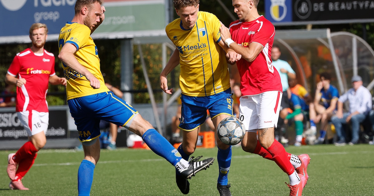FC Winterswijk doet het weer in de laatste minuut • wisselspelers AZSV maken het verschil in derby m
