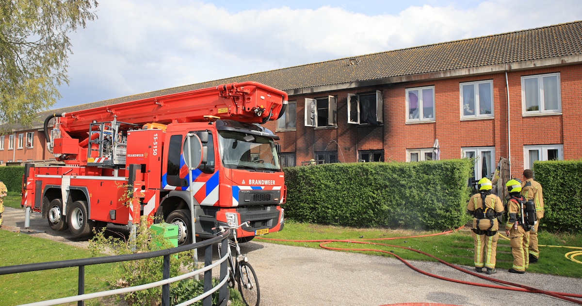 Gevel zwartgeblakerd na brand in Nootdorp