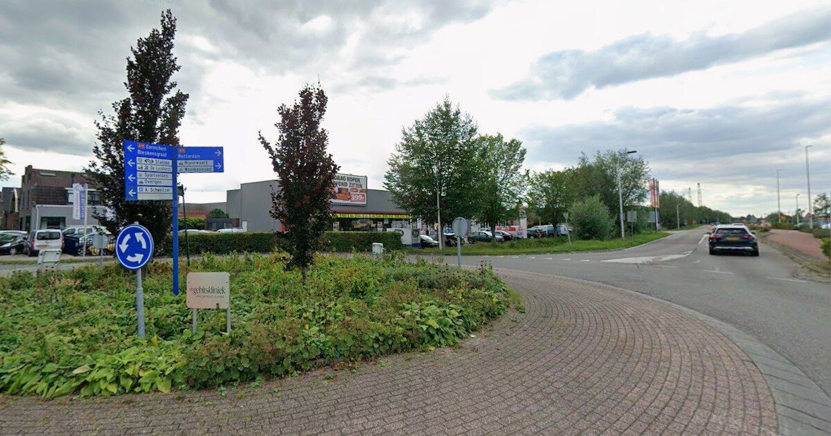 Verkeer kan vertraging oplopen bij deze Sliedrechtse rotonde door onderzoek naar verzakt wegdek