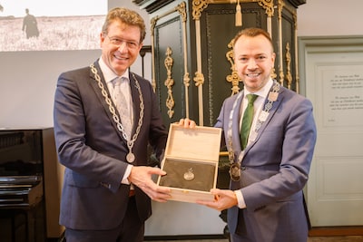 Historische burgemeesterspenning keert van Kampen terug naar Schokland