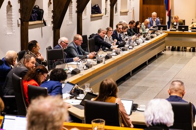 Dordtse gemeenteraad breekt zich het hoofd om miljoenenbezuiniging zoveel mogelijk te verzachten