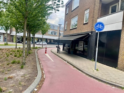 Inbraak bij seksshop in Enschede: kassalade meegenomen en later in buurt teruggevonden