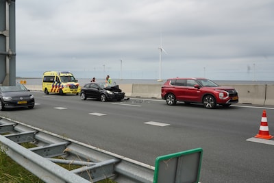 Twee voertuigen betrokken bij ongeval op de Ketelbrug, file op A6 richting het noorden opgelost