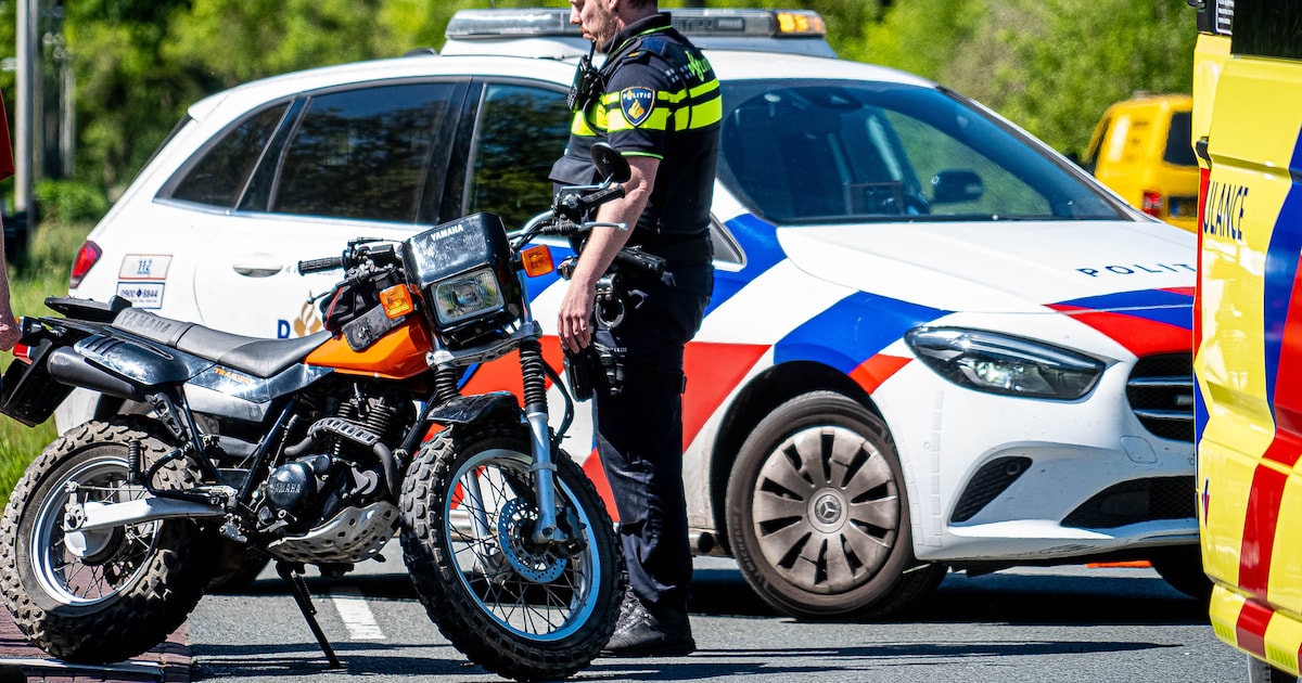 Motorrijder gewond na aanrijding op Rolderhoofdweg in Assen