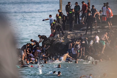 Spaanse veiligheidsdienst waarschuwde dag voor massale instroom al voor incident in Ceuta